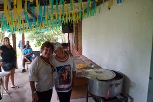 [Claudia%2520a%2520chef%2520da%2520Feijoada%255B3%255D.jpg]