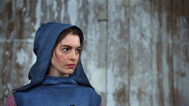 Anne Hathawayben a férje tartotta a lelket