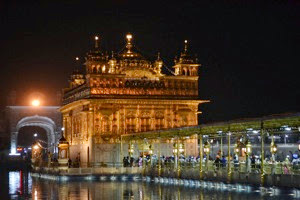 Golden Temple at night