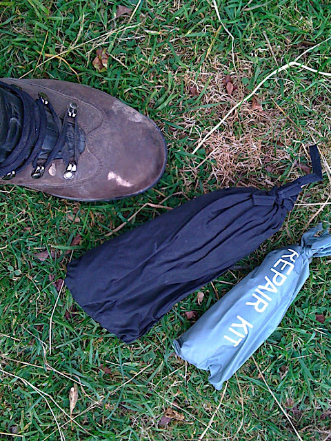Size 10 boot for scale...