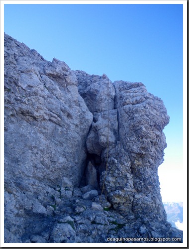 Jito Escarandi - Jierru 2424m - Lechugales 2444m - Grajal de Arriba y de Abajo (Picos de Europa) 0074