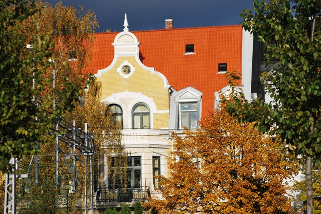 [2011-10-30%2520House%2520Skillebekk%255B3%255D.jpg]