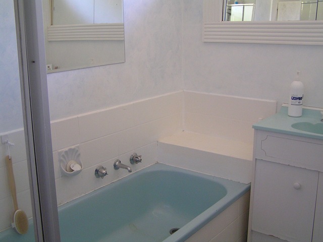 [bathroom%25203%255B3%255D.jpg]