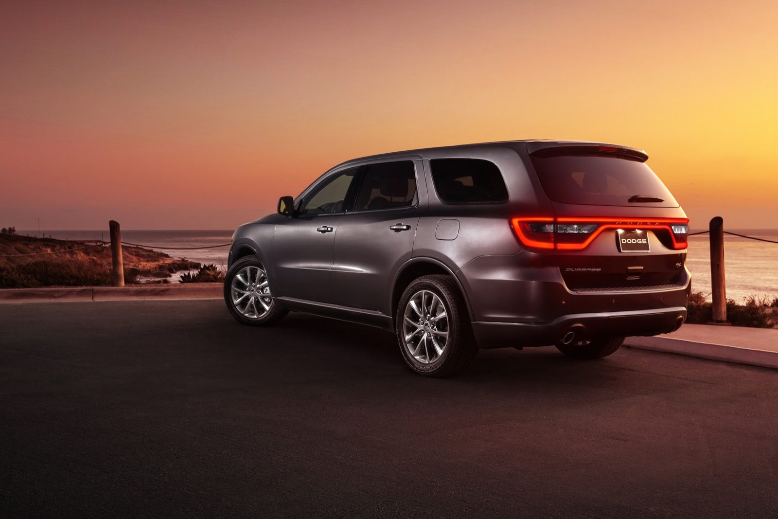 2014-Dodge-Durango-52[2].jpg