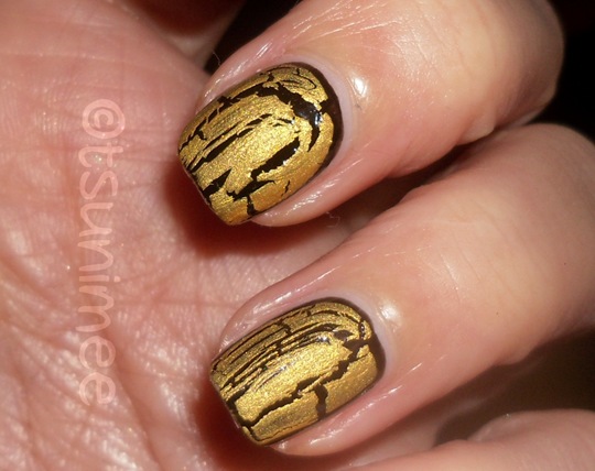 beautyuk-night-fever-gold-shatter-polish10