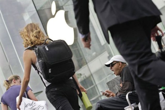 [iphone-5-fanatics-2%255B2%255D.jpg]