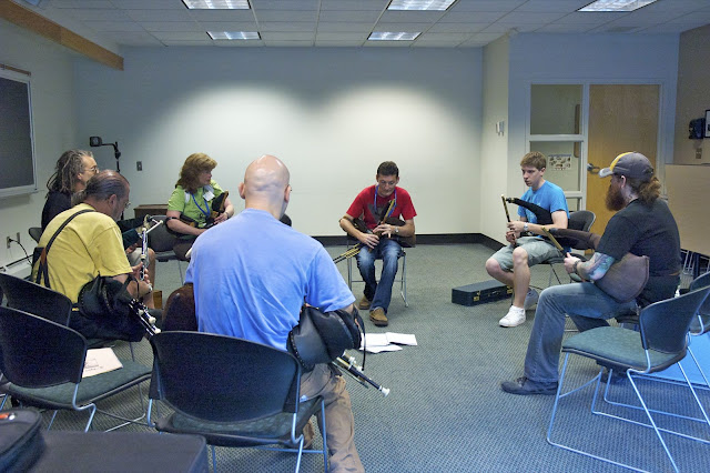 Eamonn\'s Uilleann class