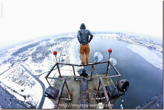extreme-rooftopping-skywalking-photos-mustang-wanted-russia-5