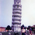 Foto feita por Pedro Crispino, do Bassalo na frente da torre de Pisa, Itália (Agosto de 1991).