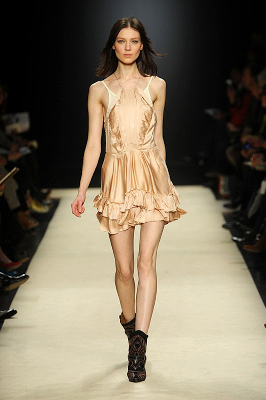 Isabel-marant-FALL-2012-RTW-podium-010_runway Isabel-marant-FALL-2012-RTW-podium-010_runway