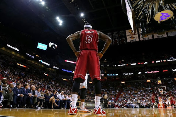King James Goes Back to LEBRON 11 for the Whole Game