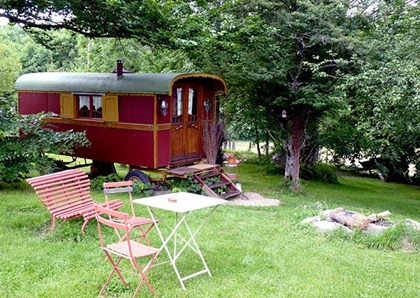 Les-Roulottes-de-la-Serve-Provence-France