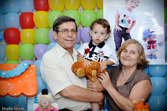Fotos de Gustavo 2 anos. Foto numero 0015. Fotografias digitais do Studio Impar, de Cuiaba, Mato Grosso (MT), que faz fotos de casamento (fotografia de casamentos), fotos de eventos (fotografia de eventos), ensaio fotografico, book fotografico (fotos em estudio), fotos de gravidas (fotografia de gestantes) e outros tipos de fotografia social. Impar Studio Fotografico, fotografia em Cuiaba, MT. fotos casamento cuiaba noivas cuiabá eventos mt festas de books panoramicas gravidas book fotografico gravida ensaio fotografia fotografos penteado com maquiagem filme infantil convites principais