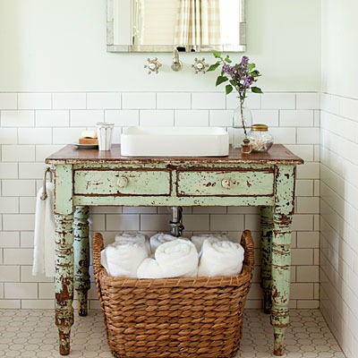 [1208-idea-house-vintage-bathroom-l5.jpg]