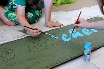 kids painting