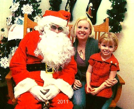 [Santa%2520Mommy%2520and%2520Mia%25202011%255B4%255D.jpg]