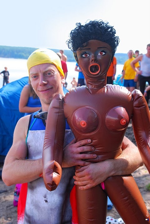 sex-doll-rafting4