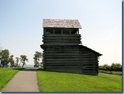 0903 Virginia - Blue Ridge Parkway North - Groundhog Mountain overlook - observation tower