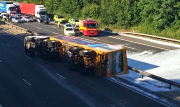 [Truck%2520spill%2520M11%255B3%255D.jpg]