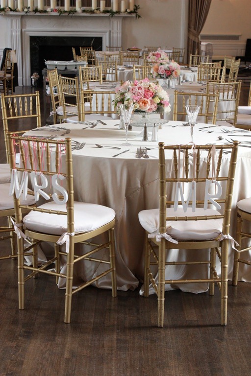 [room-overview-blush-floral-design5.jpg]