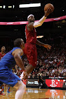 Miami Heat Win NBA Finals Rematch vs OKC on Christmas Day lebron james nba 121225 mia vs okc 01 Miami Heat Win NBA Finals Rematch vs OKC on Christmas Day