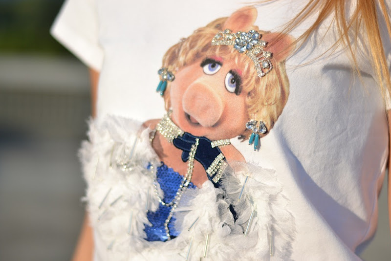 Pinko, Pinko t-shirt, The Muppets t-shirt, Miss Piggie t-shirt, Tally Weijl skirt, Le Silla Shoes, Dior, Primarl, fashion blogger, Le Silla sandals, Le SIlla, Katie t-shirt