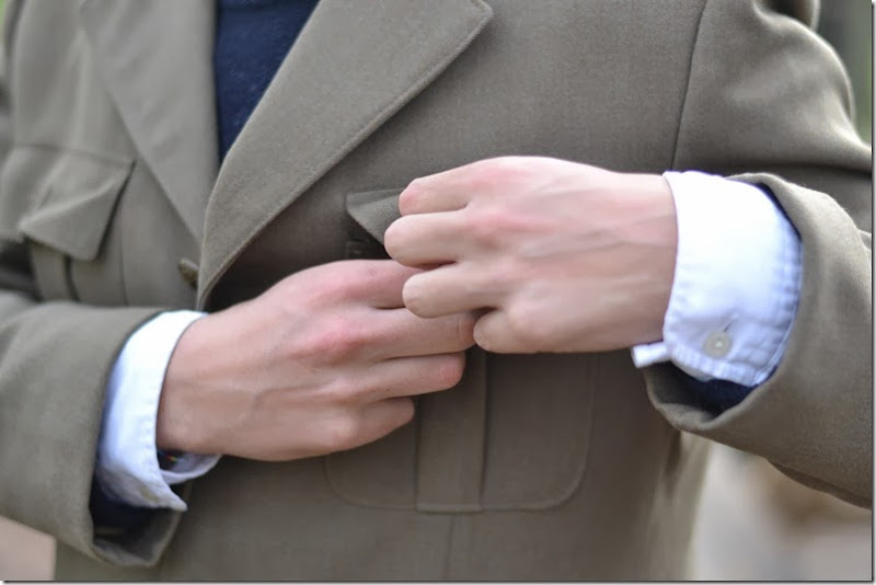 Giacca: Vintage Camicia: Prada Maglia:Prada Jeans: Polo Ralph Lauren Scarpe: British Passport
