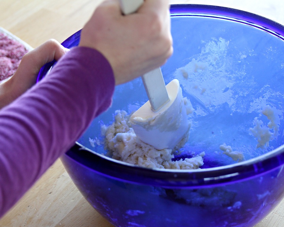 [Kristi%2520mixing%2520vanilla%255B4%255D.jpg]
