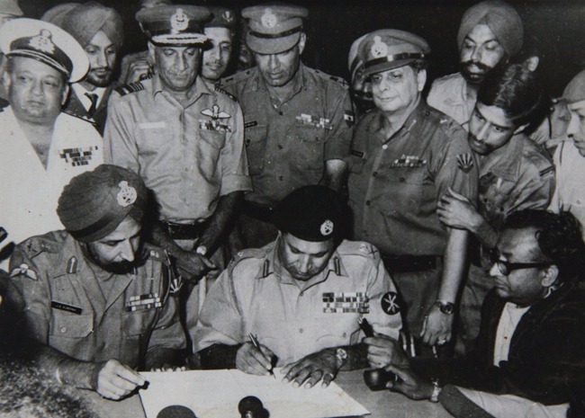 Pakistan Army surrendering to India after losing the war in Bangladesh in 1971