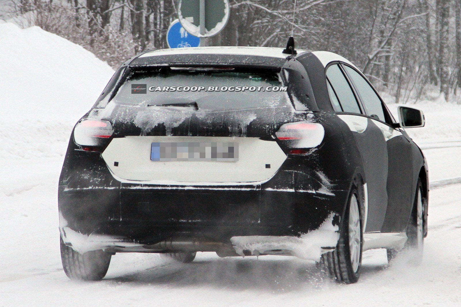 [2012-Mercedes-A-Class-13%255B3%255D.jpg]