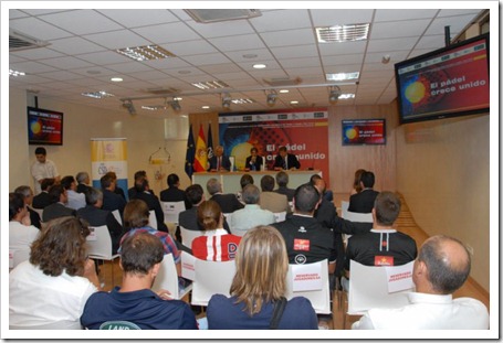 P&aacute;del Pro Tour y la Federaci&oacute;n Espa&ntilde;ola de P&aacute;del firman en el CSD de Madrid un acuerdo hist&oacute;rico para el futuro del p&aacute;del REUNION