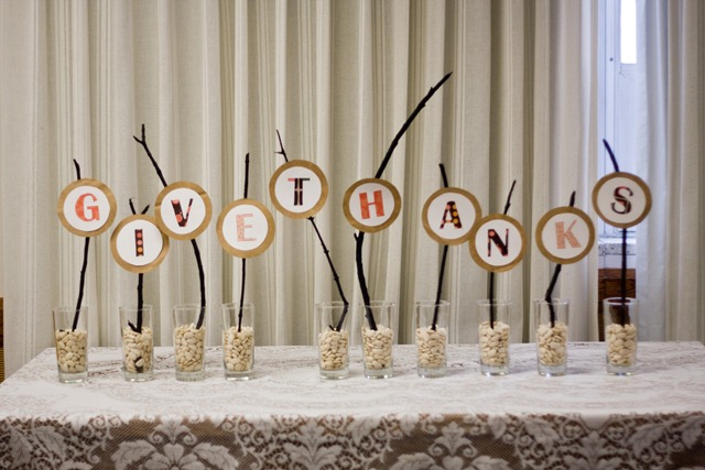11.22.12 give thanks sign