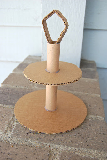 I LOVE this cardboard dessert stand made by Lorraine, a crafty and clever mom (see link to her blog, Ikat Bag, below). She also made...