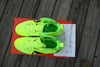 nike lebron 9 ps elite lebron pe tennis 3 05 Closer Look at Nike LeBron 9 P.S. Blue Flame and Tennis Balls PEs