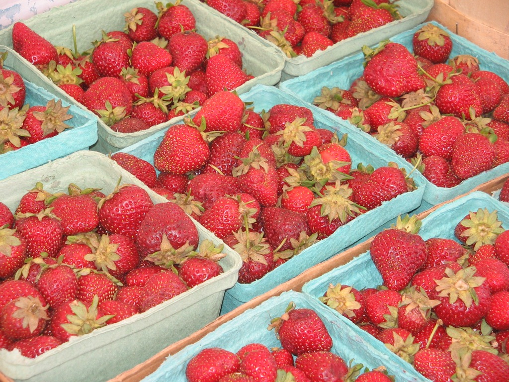 [strawberries%255B4%255D.jpg]