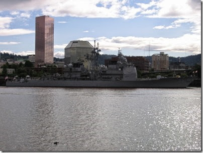 IMG_7066 USS Mobile Bay (CG-53) & USS Bunker Hill (CG-52) in Portland, Oregon on June 10, 2007