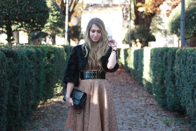 vintage brocade dress, chanel bag, outfit, pigalle, fifties