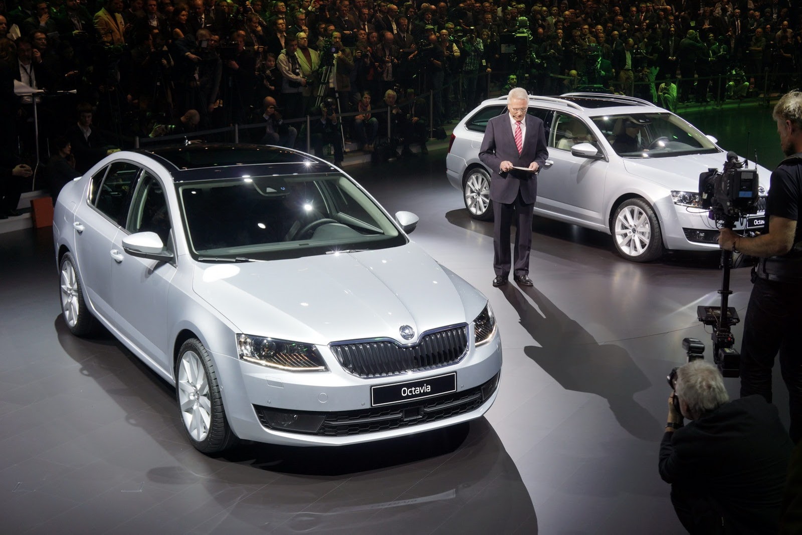 [New-Skoda-Octavia-Combi-9%255B2%255D.jpg]