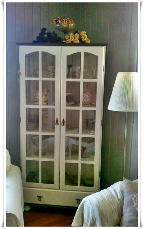 [Vitrineskapet%2520etter%2520oppusing%255B4%255D.jpg]