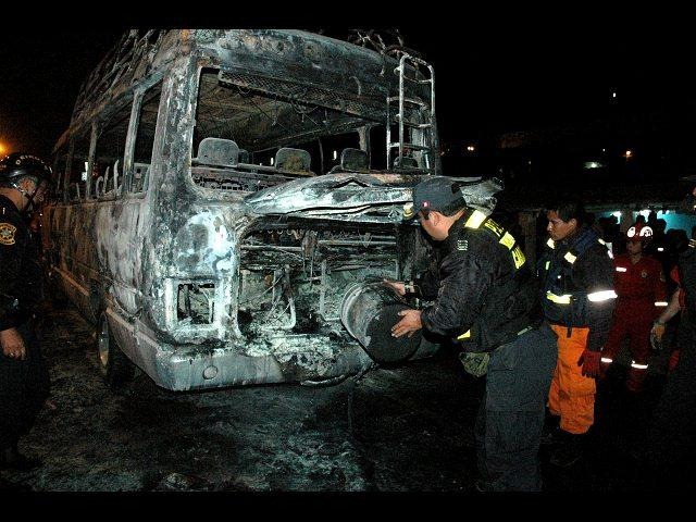[brigadistas%2520de%2520la%2520municipalidad%2520provincial%2520de%2520huarochiri%2520apoyan%2520en%2520el%2520rescate%2520de%2520cuerpos%2520de%2520fallecidos%25203%255B3%255D.jpg]