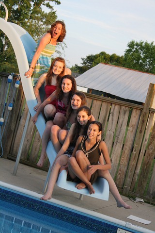 [biblestudygirlsswimparty%2520091.jpg]