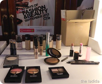 30 Days FAB Revlon Makeup (2) 30 Days FAB Revlon Makeup (2)