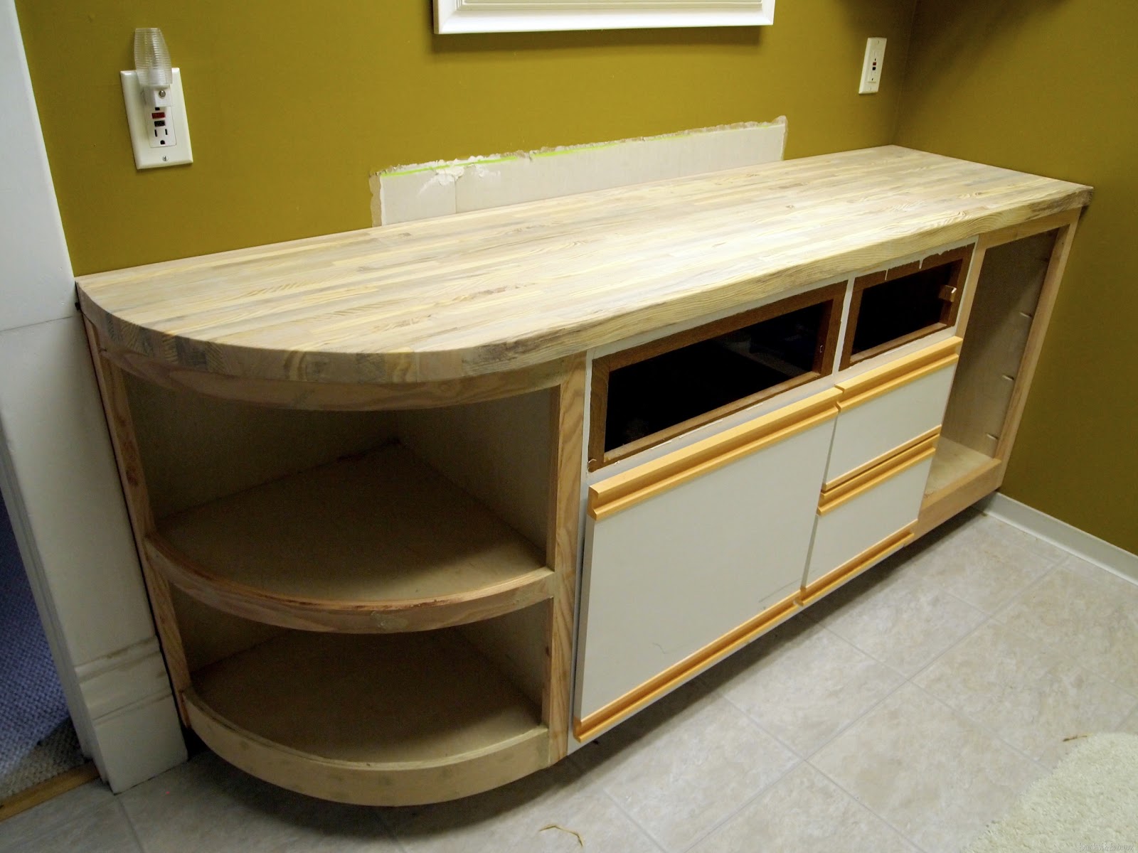 [Extending%2520the%2520Vanity%2520and%2520Building%2520a%2520Butcher%2520Block%2520Counter%2520%257BSawdust%2520and%2520Embryos%257D%255B4%255D.jpg]