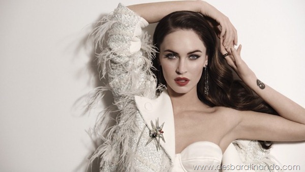 megan-fox-linda-sensual-sexy-sedutora-gostosa-pics-picture-fotos-foto-photos-vestido-saia-salto-lingerie-boobs-decote-sexta-proibida-desbaratinando (11)