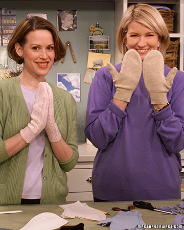 Molly Ringwald crafts sweater mittens with me. (OAD: 2/20/2001)
