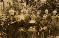 Monden-Hereijgens Familiefoto (1).jpg