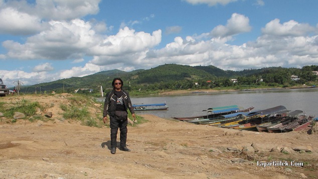 Han TayarGolek with Laos View