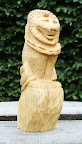 Leeuw 
Materiaal: lindehout
Behandeling: lijnolie en bijenwas
Afmeting: 7x9x25cm
Achtergrondinformatie: Deze zittende leeuw is afgekeken uit het boek Houtsnijden van Antony Denning. Het is een vrij druk object geworden, en het moet je smaak maar zijn.... Wel leerzaam als oefenwerkstuk.