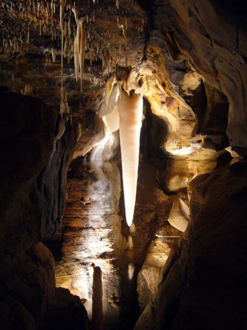 The Crystal King, the largest Stalactite in the Ohio Caverns