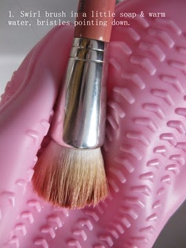[How-to-clean-makeup-brushes-tutorial%255B2%255D.jpg]